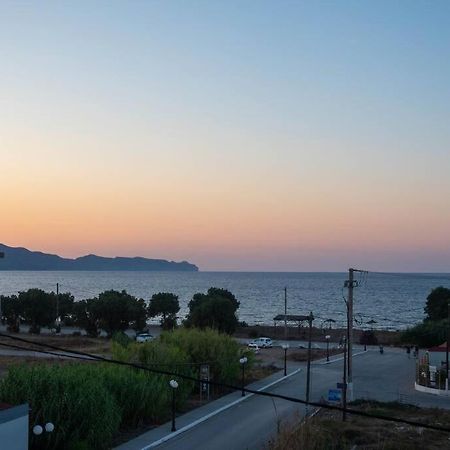 Smell Of The Sea Apartment Kissamos Exterior photo